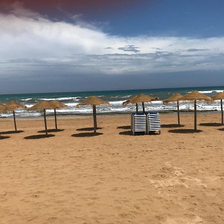 Apartamento Salinas Торевьиа Экстерьер фото
